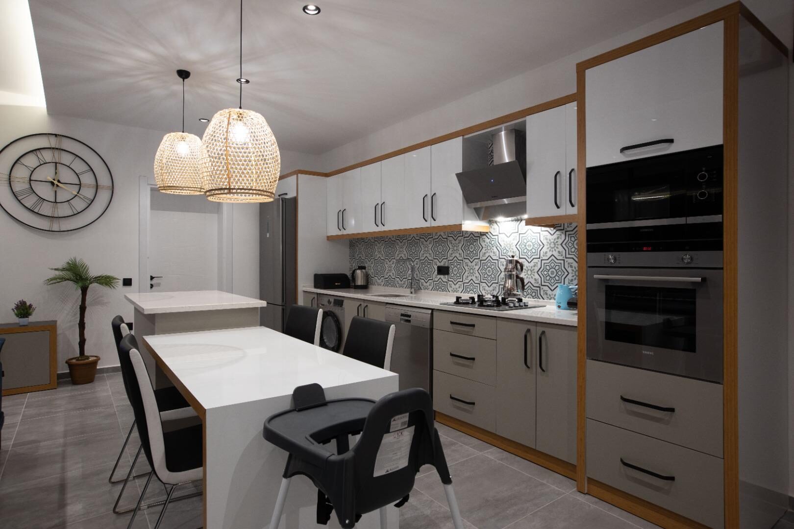 Villa Neon — 38