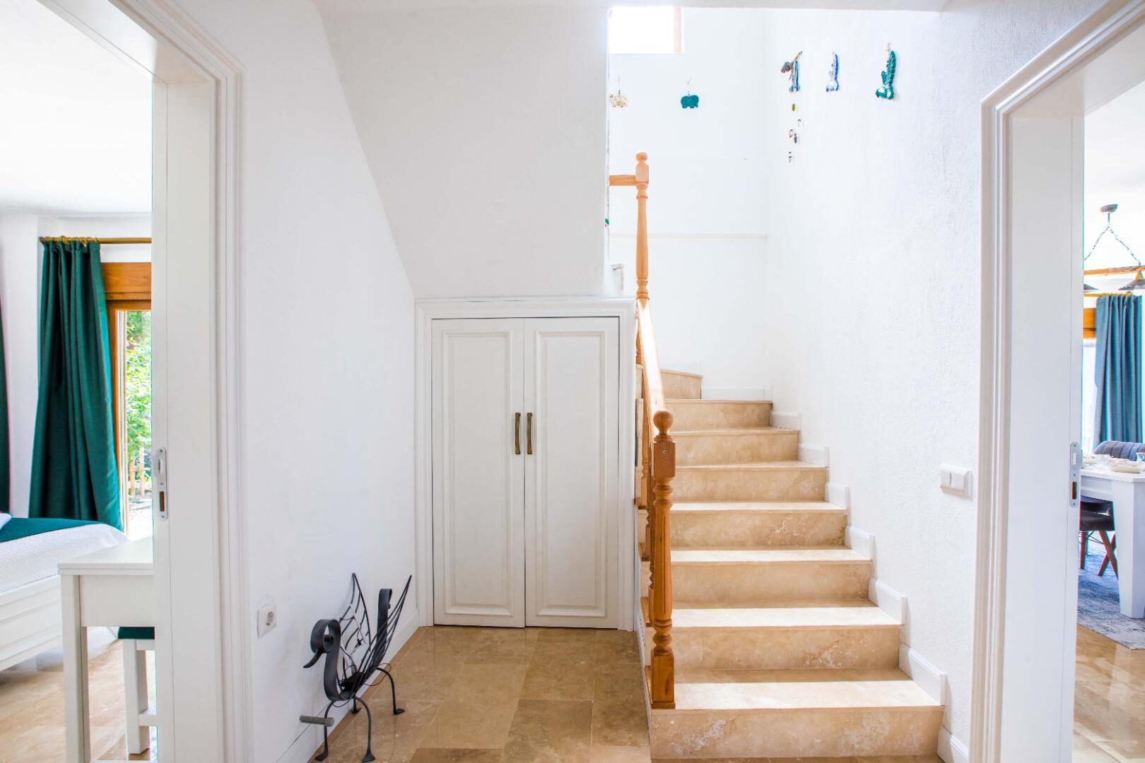 Villa Daphne — 83