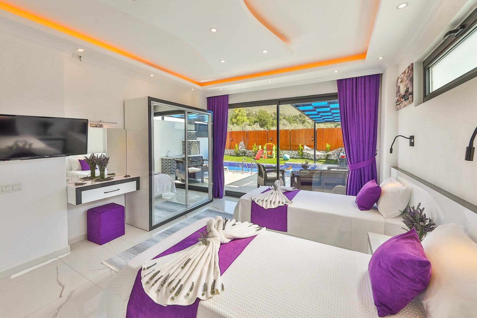 Villa Granada Duo — 39