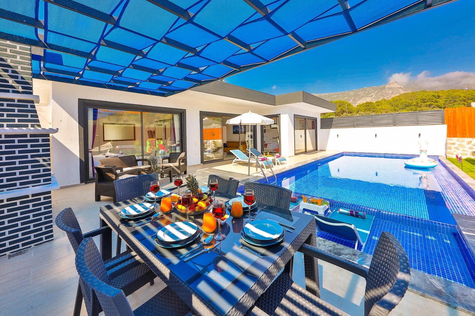 Villa Granada Duo — 56