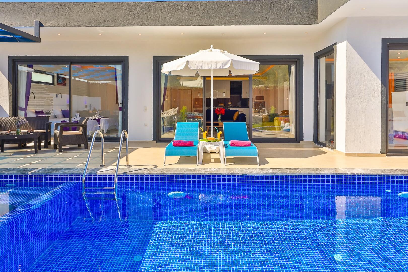 Villa Granada Duo — 63