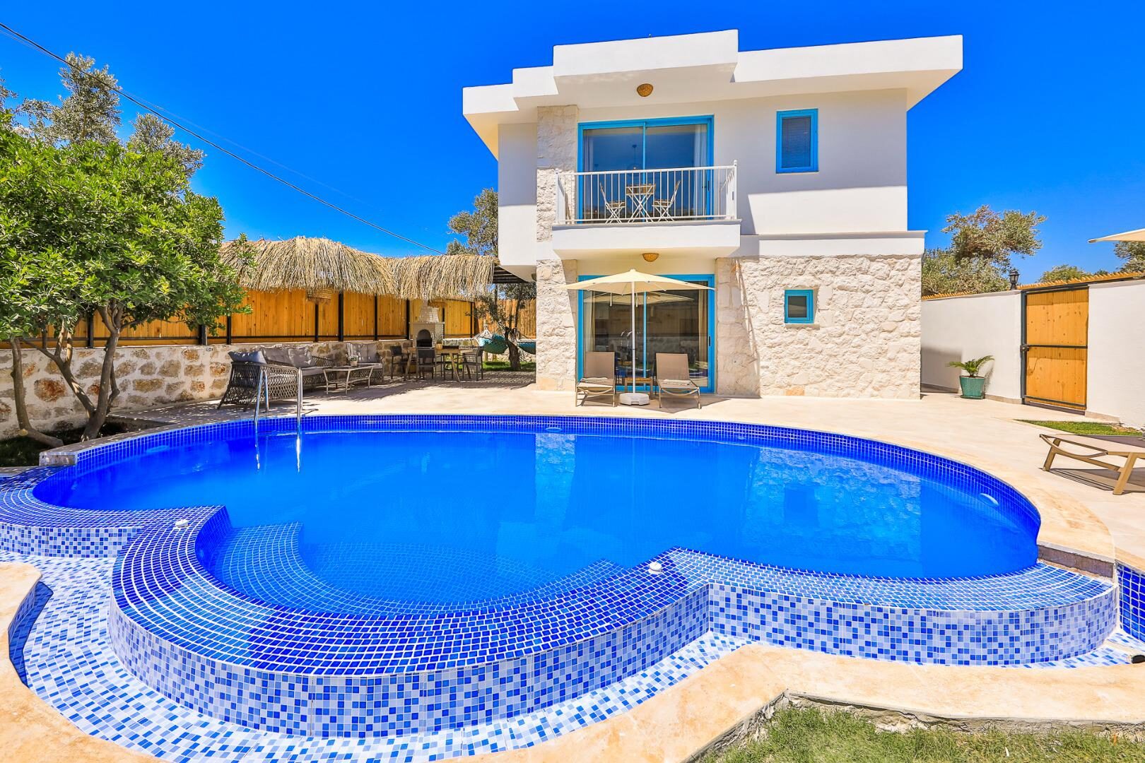 Villa Leto — 3