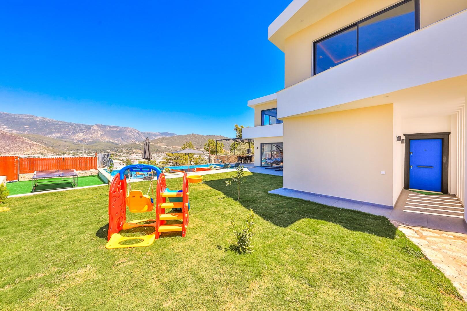 Villa Glass House — 15