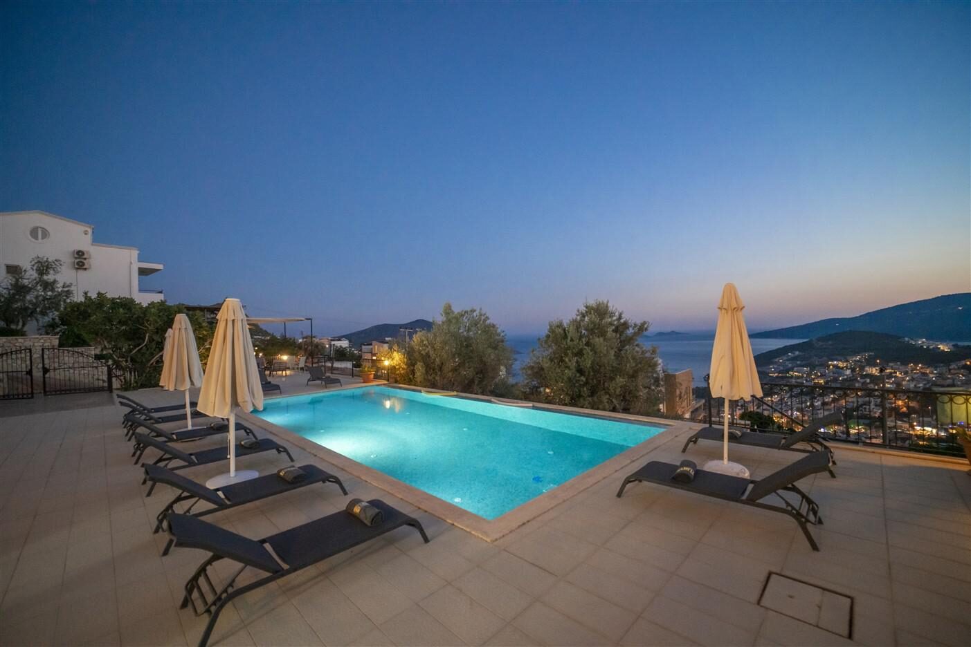 Villa Abis — 11