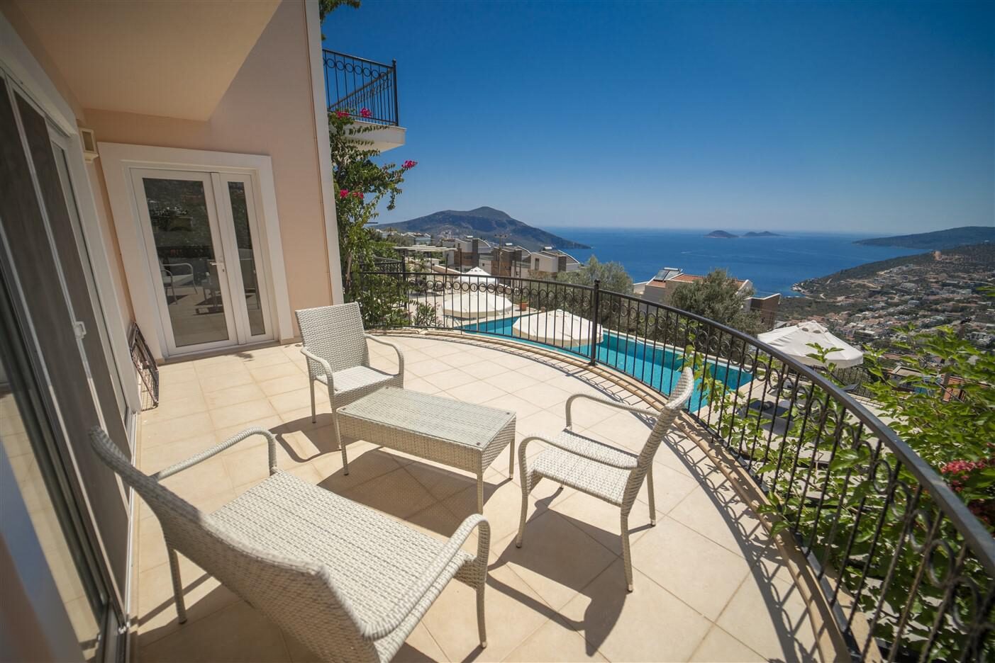 Villa Abis — 19