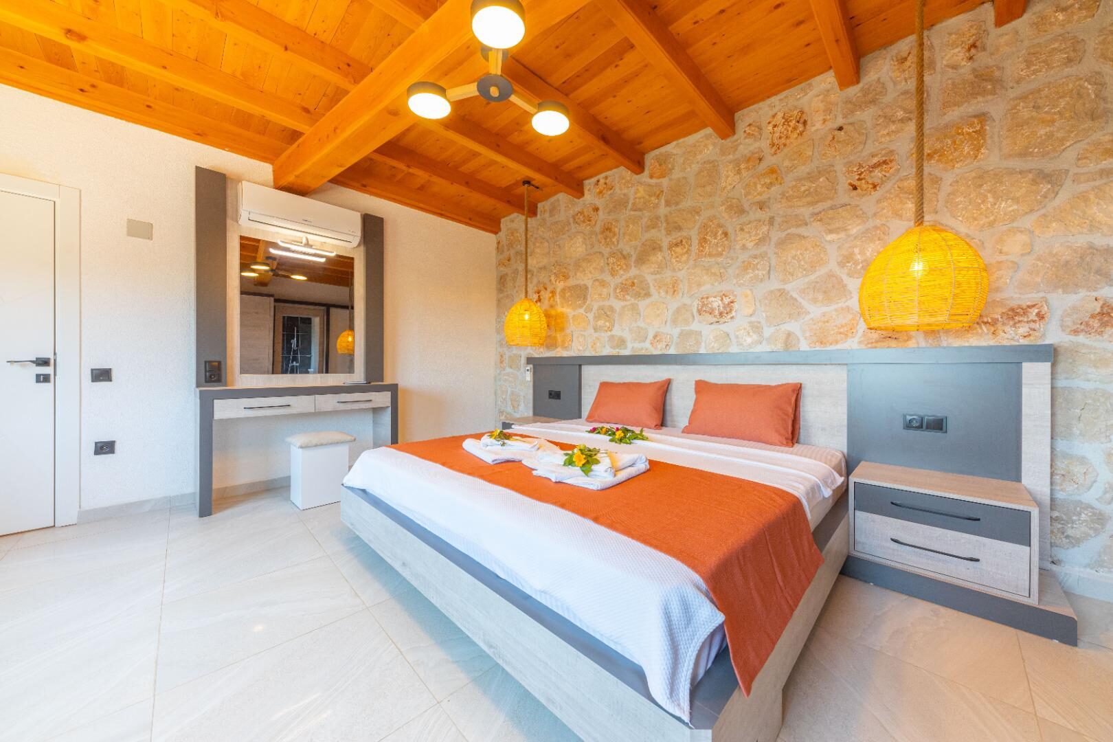 Villa Dacron — 42