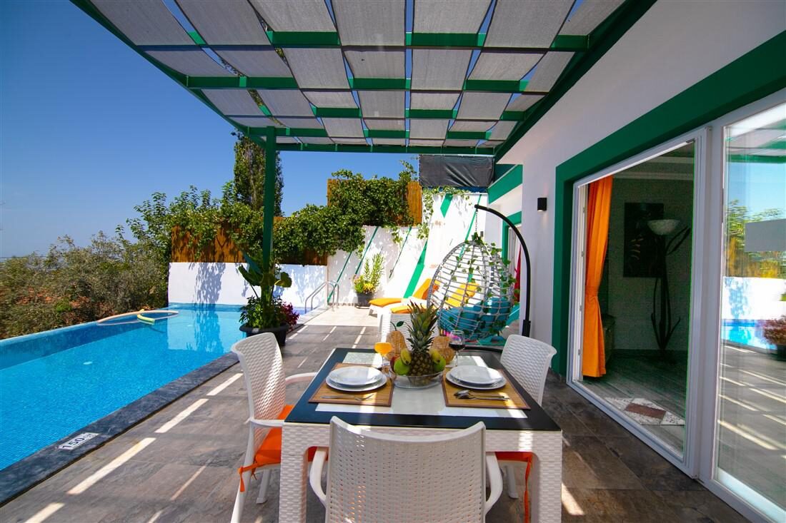 Villa Petra — 18