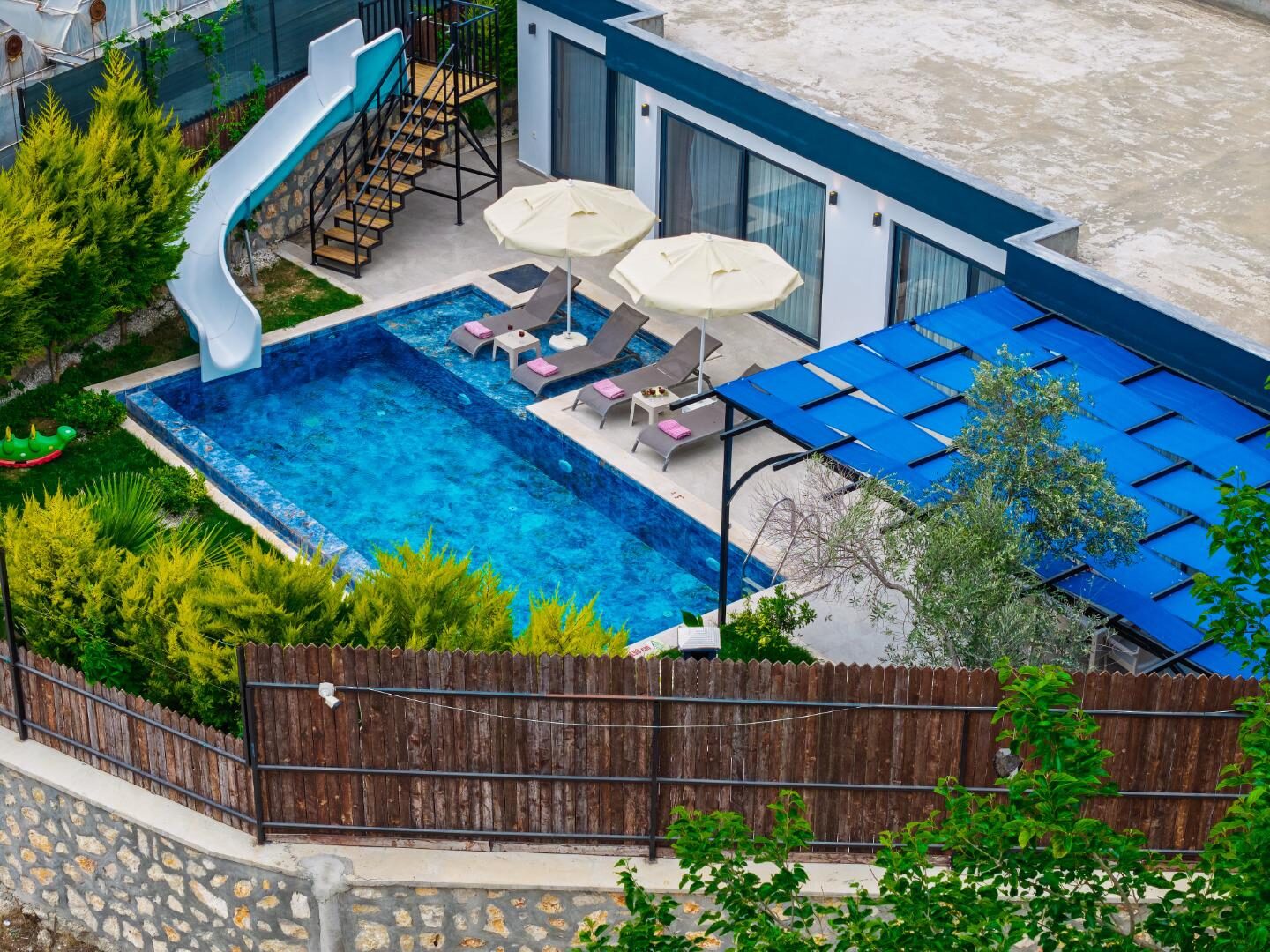 Villa Elena 1 — 46