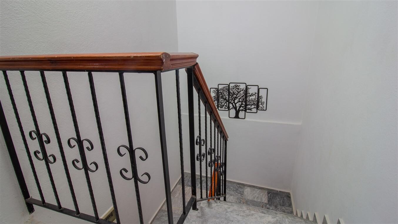 Villa Capital — 79