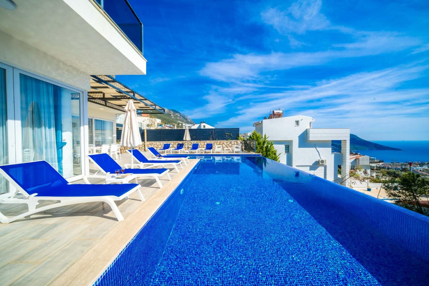 Villa Platos — 2