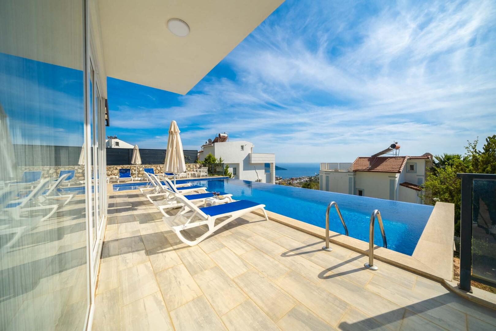 Villa Platos — 11