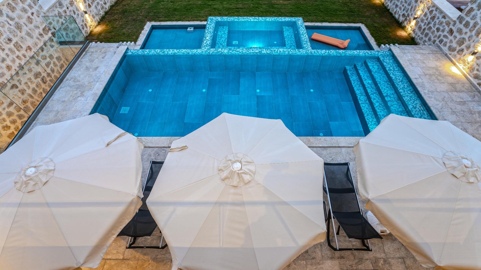 Villa Lion — 20