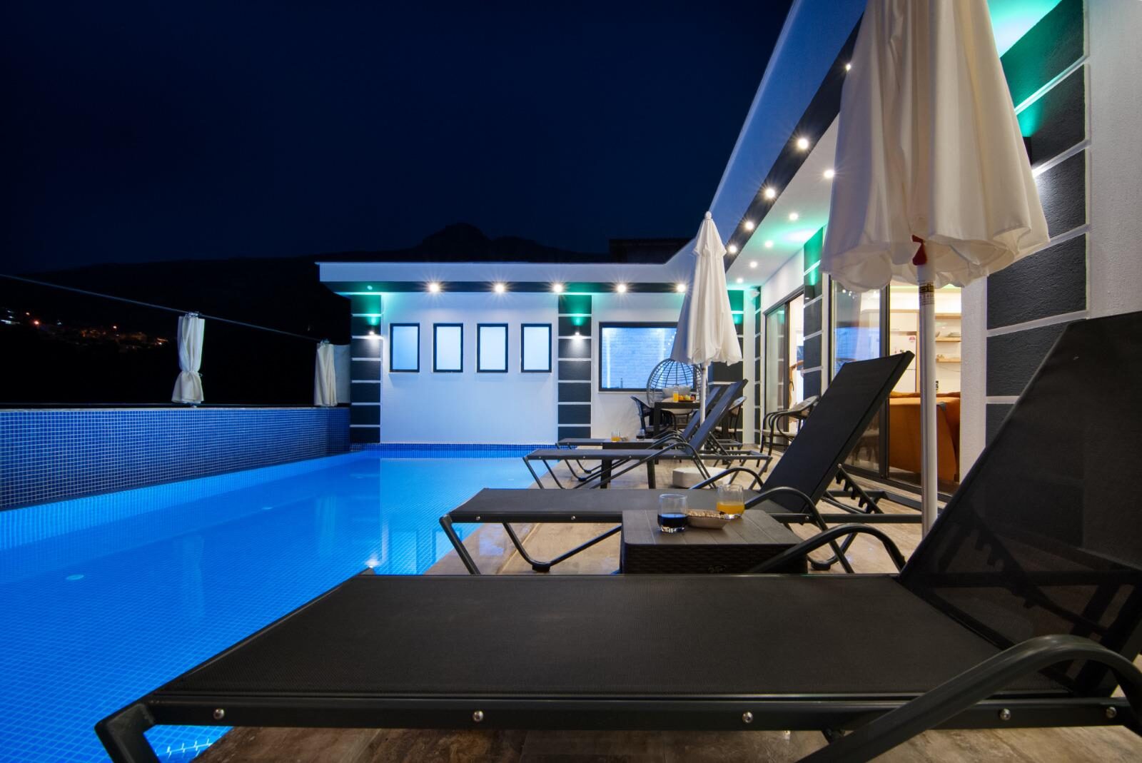 Villa Anemon 4 — 9