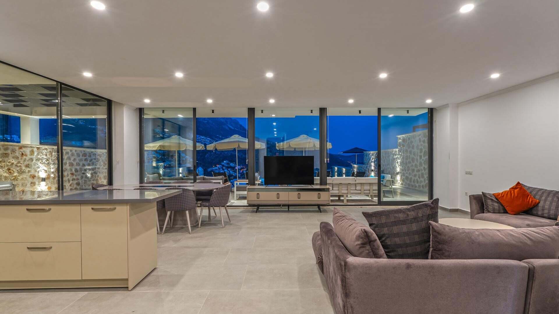 Villa Lion — 62