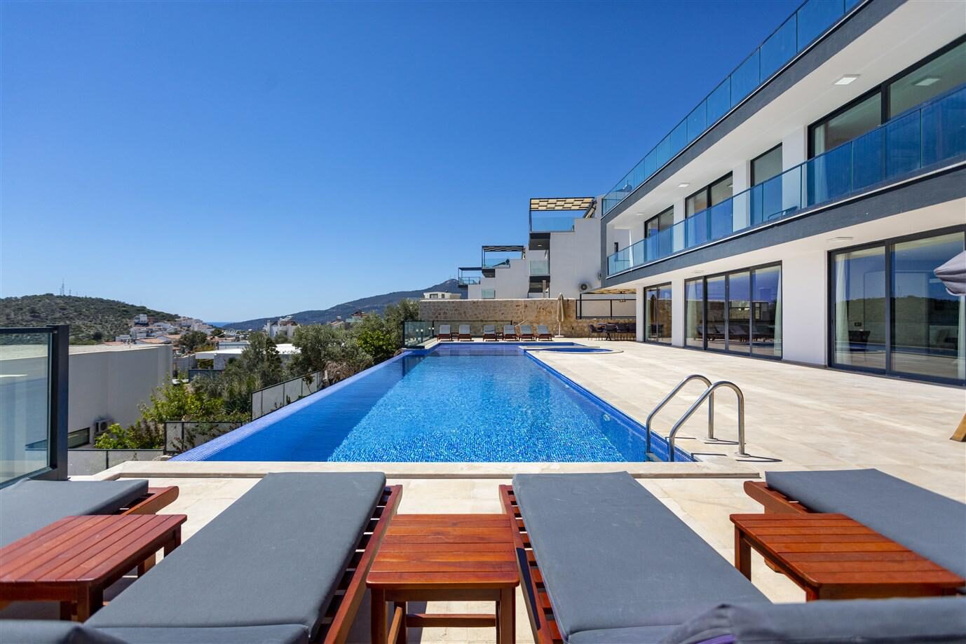 Villa Tigra — 8