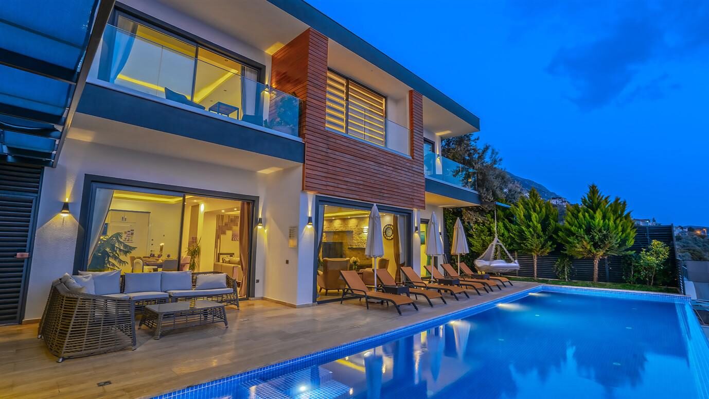Villa Royal — 2