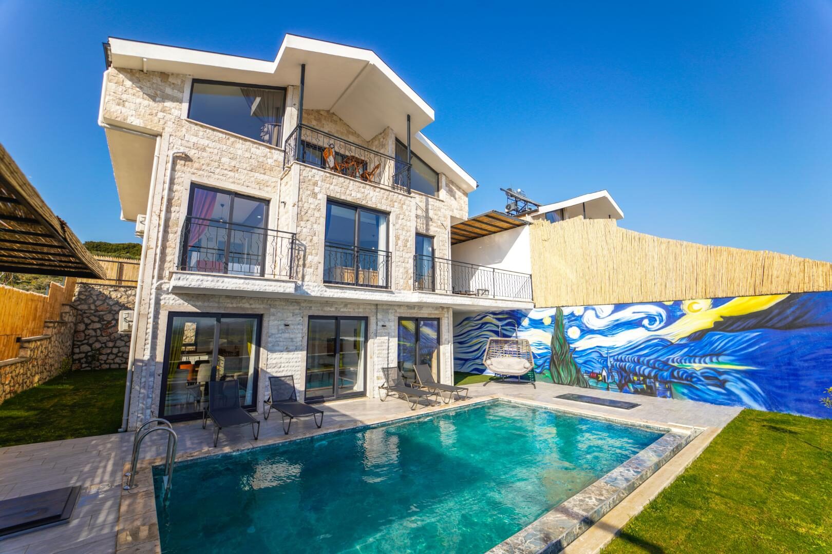 Villa Legendary 2 — 2