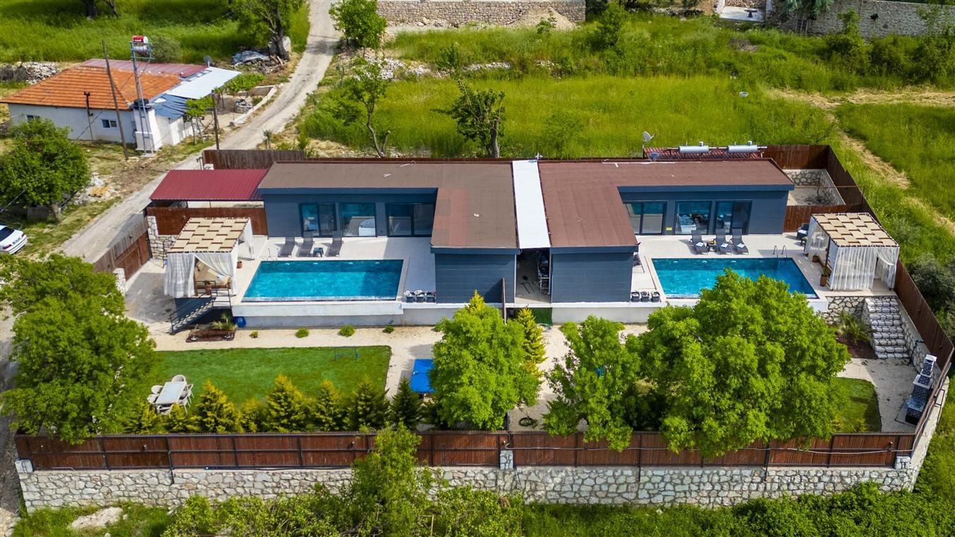 Villa Loçka — 61
