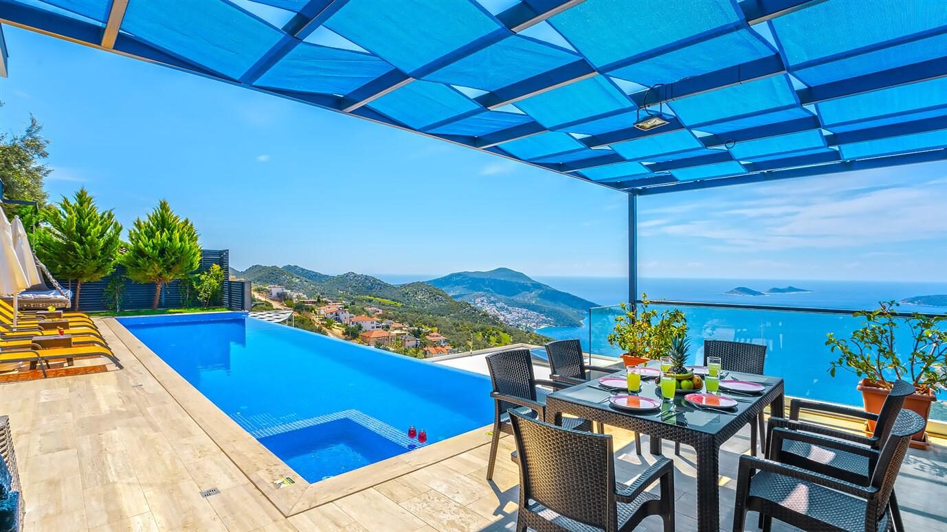 Villa Royal — 10