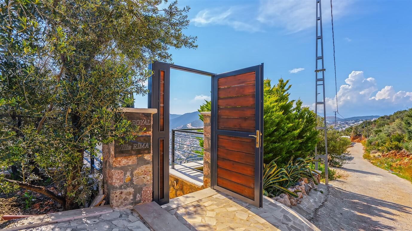 Villa Royal — 23