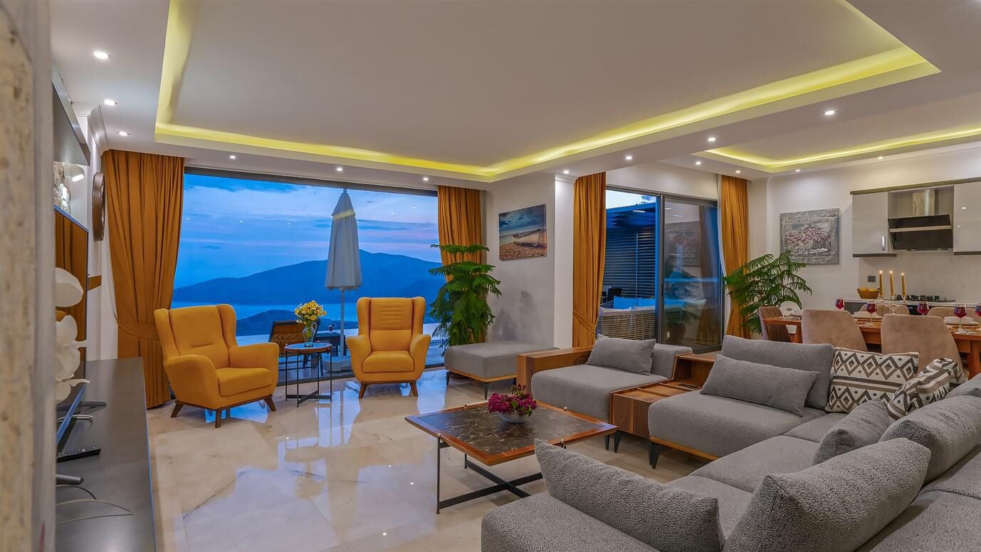 Villa Royal — 36