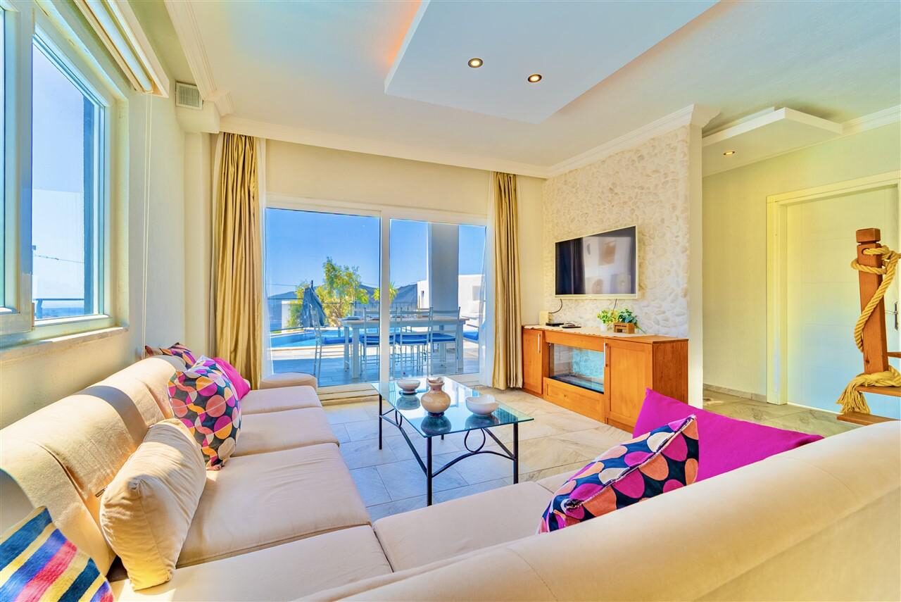 Villa Charm — 33