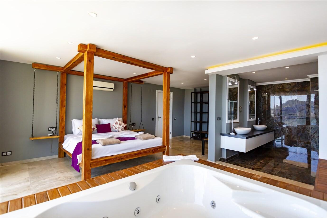 Villa Tigra — 52