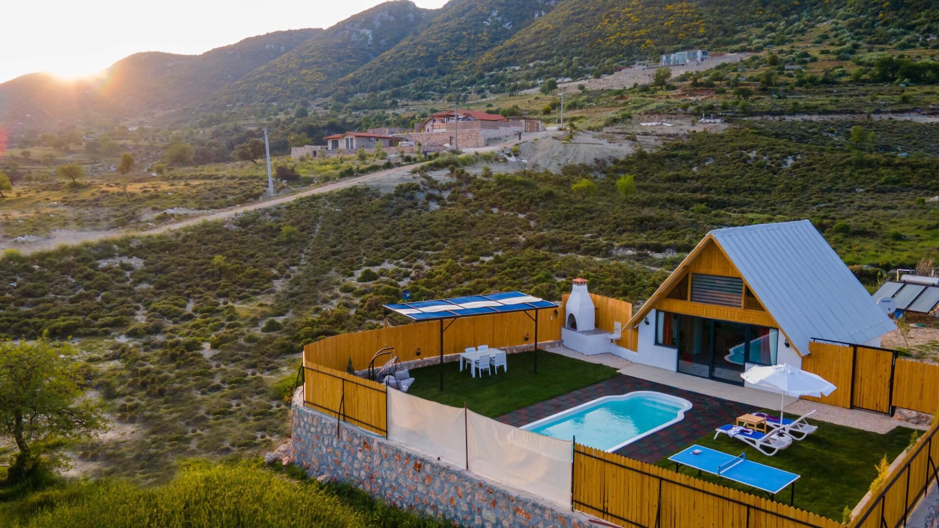 Villa Mentes — 3