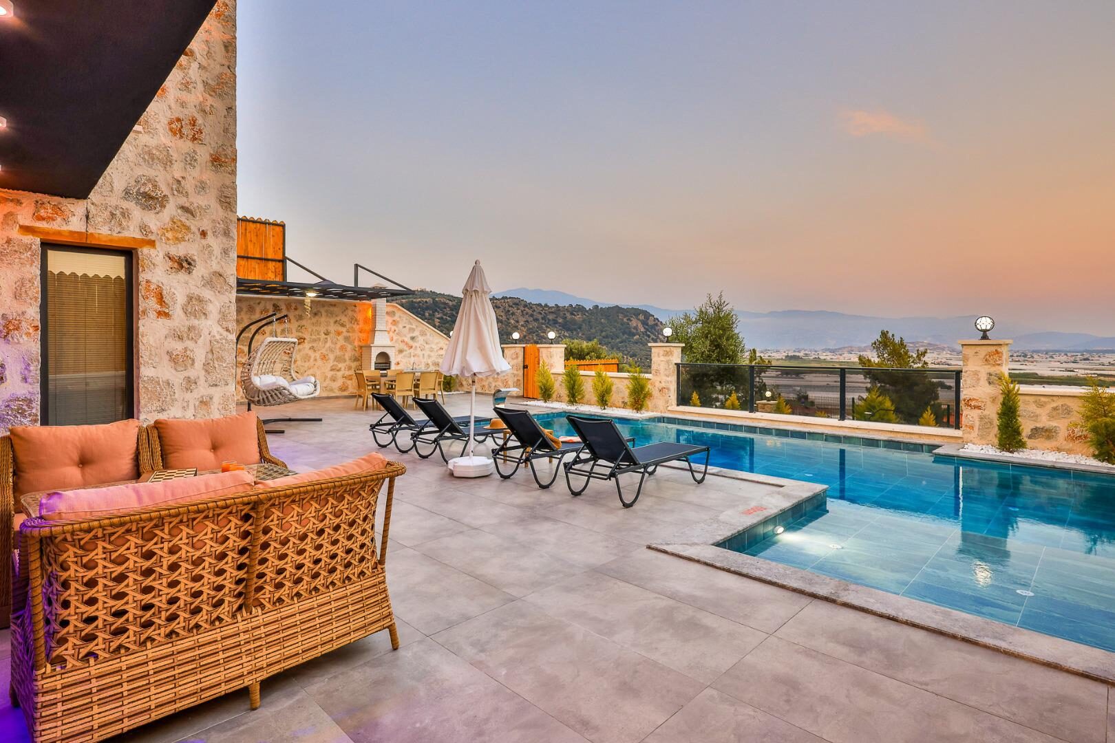 Villa Sandak 4 — 16
