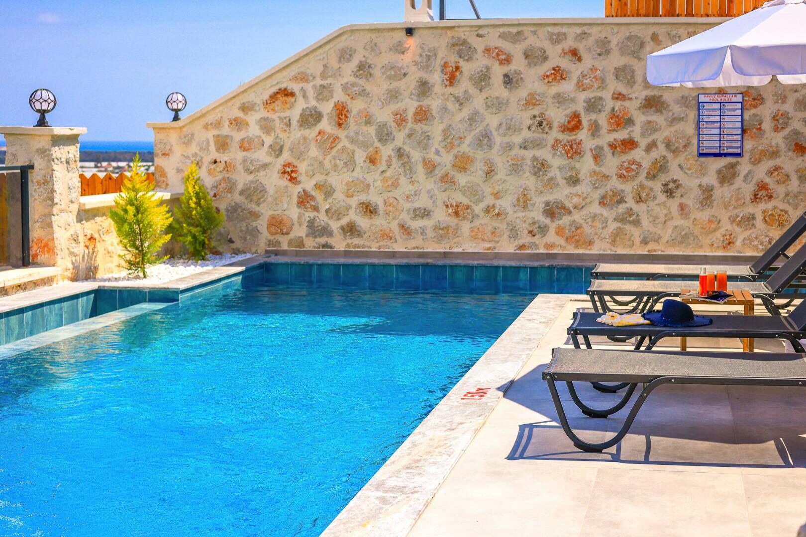 Villa Sandak 3 — 18