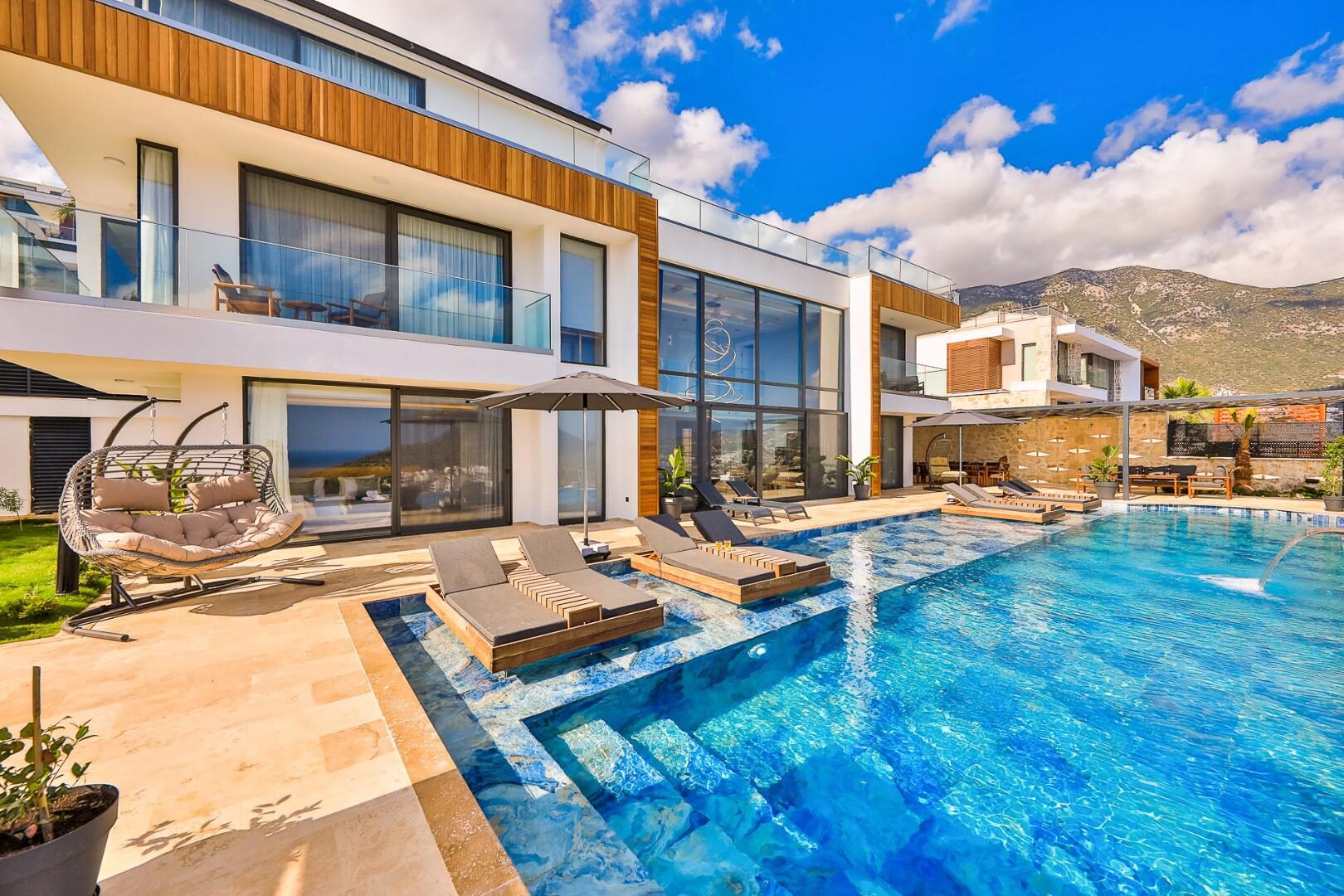 Villa Royal Life — 6