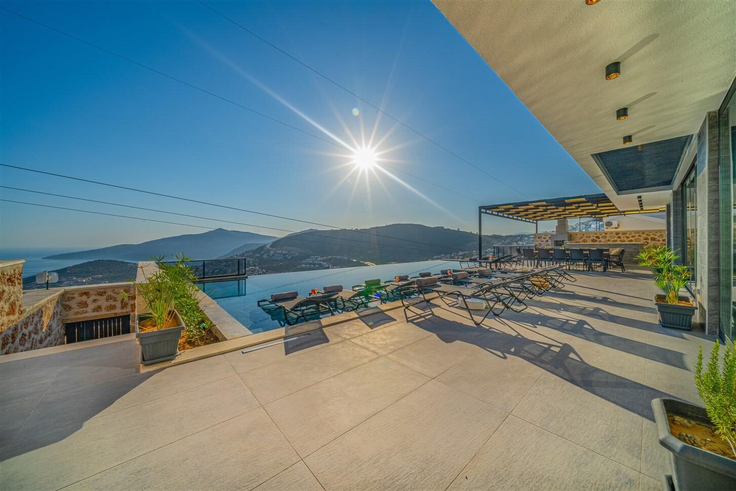 Villa Grey Falcon — 16