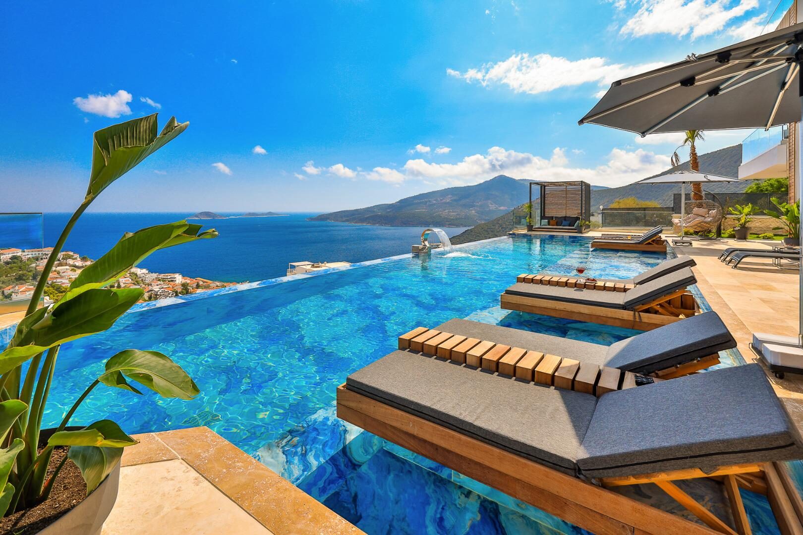 Villa Royal Life — 40