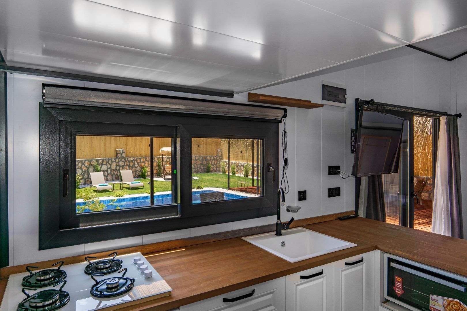 Villa Perla House — 18