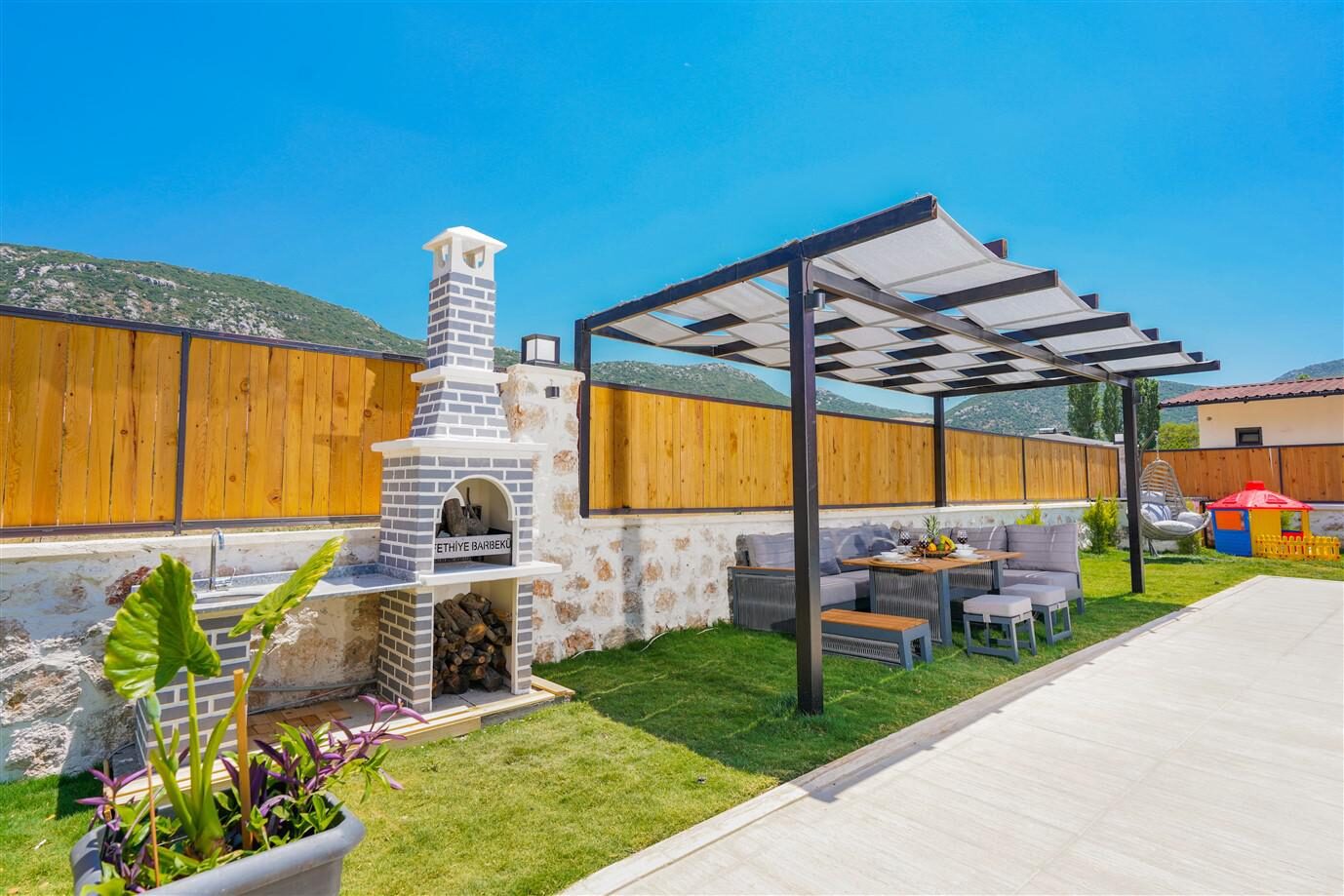 Villa Aslan Bezirgan — 12