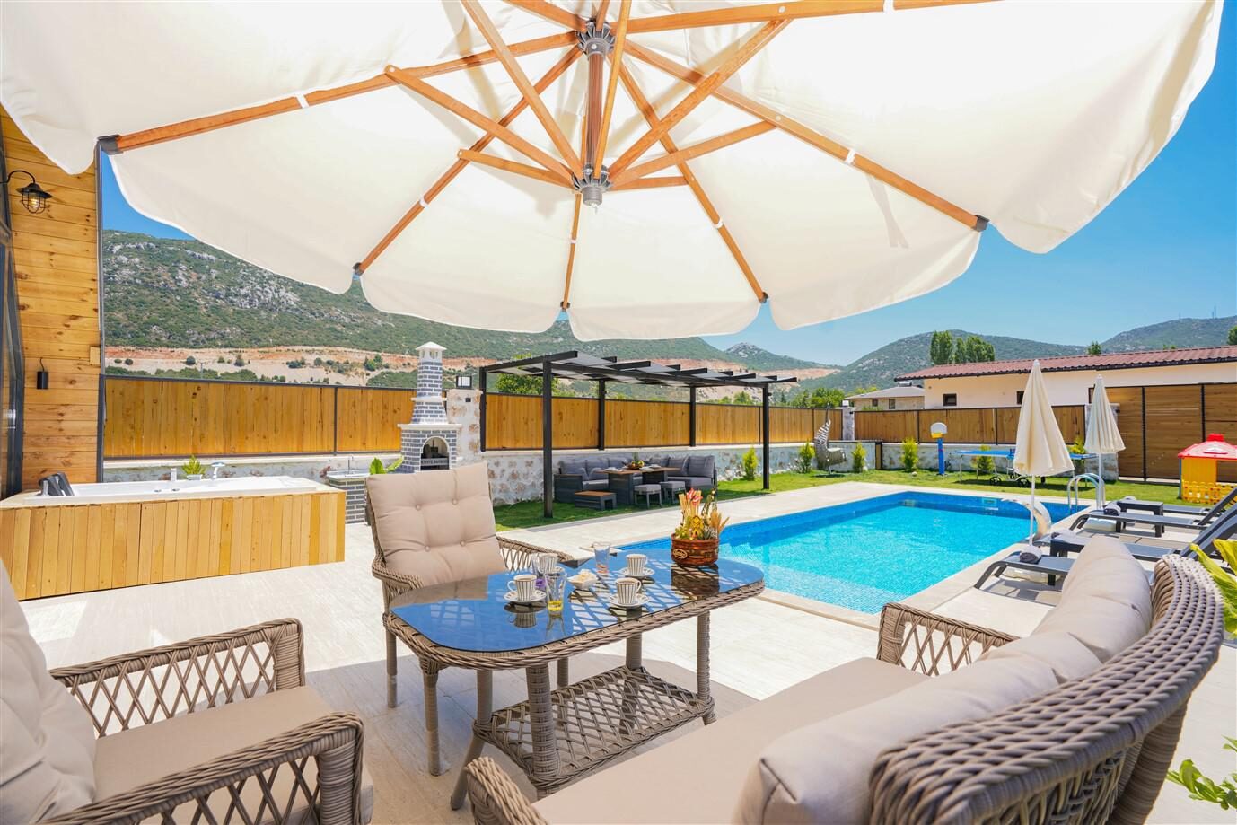 Villa Aslan Bezirgan — 16