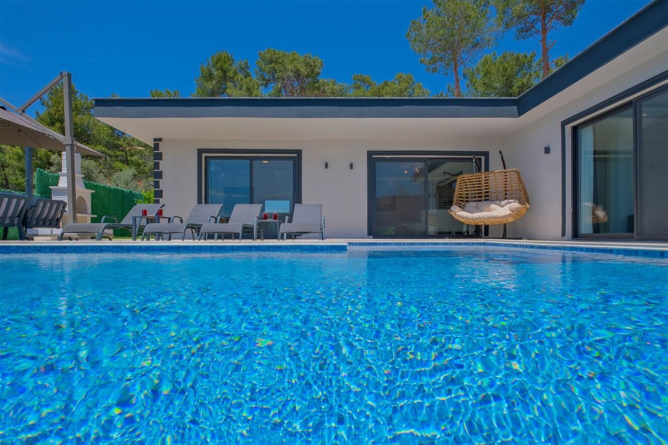 Villa Mira Trio 2 — 16