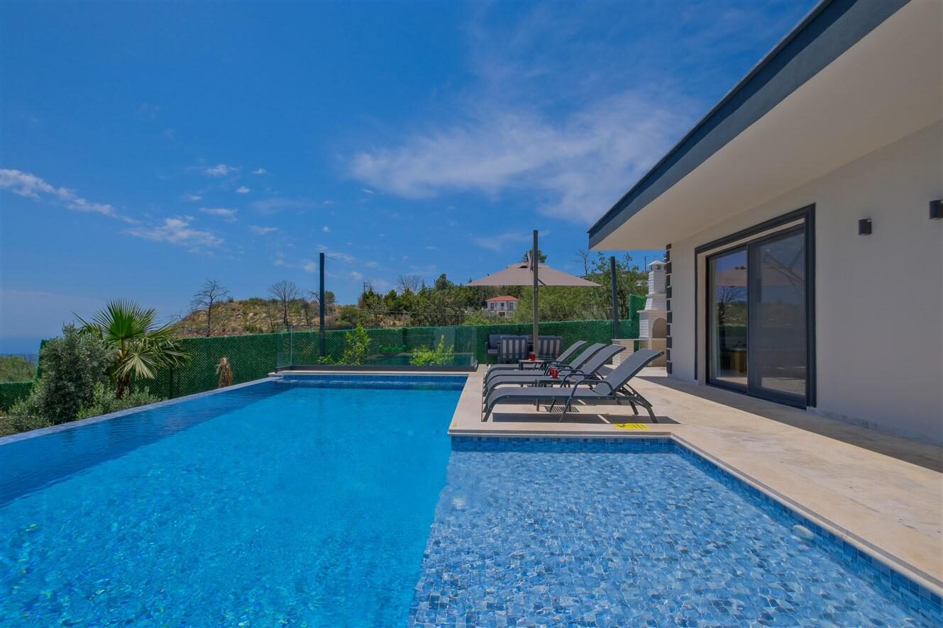 Villa Mira Trio 2 — 23