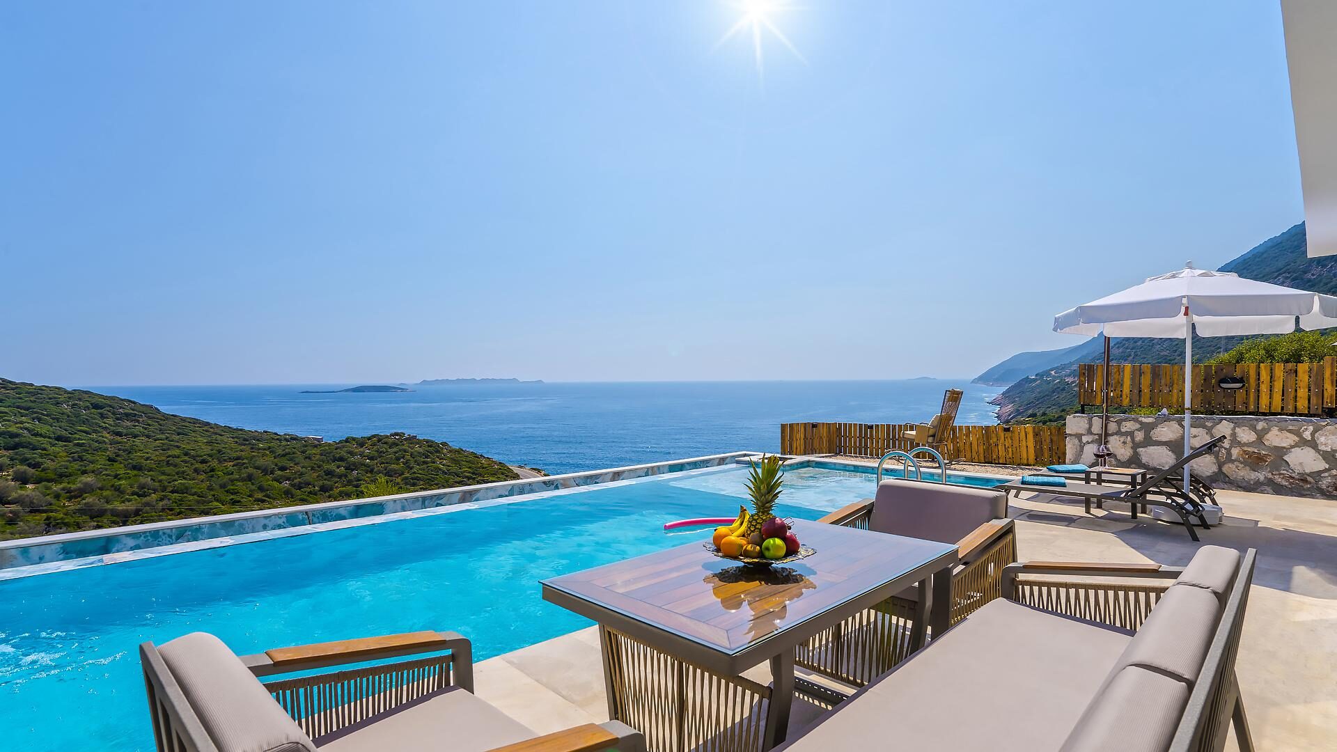 Villa Nevra — 17