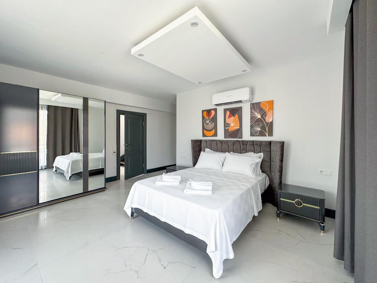 Villa Galaksi Mars 1 — 30