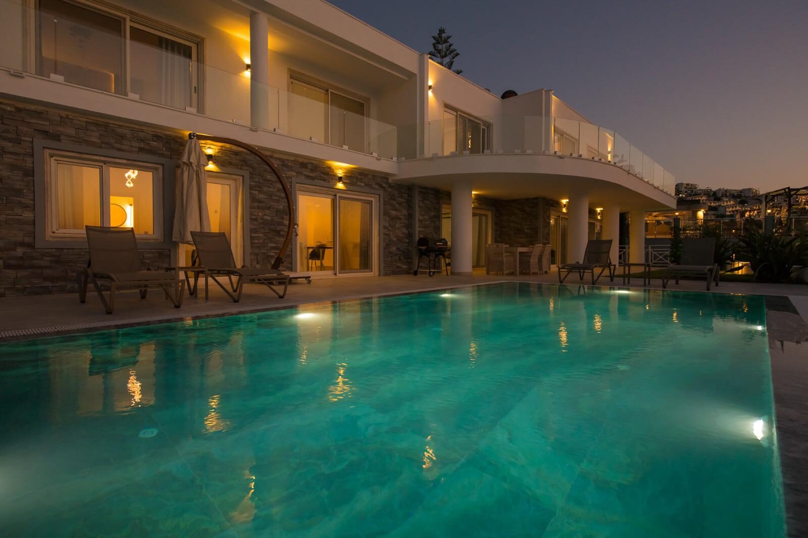 Villa SÜPER BOSS 2 — 2
