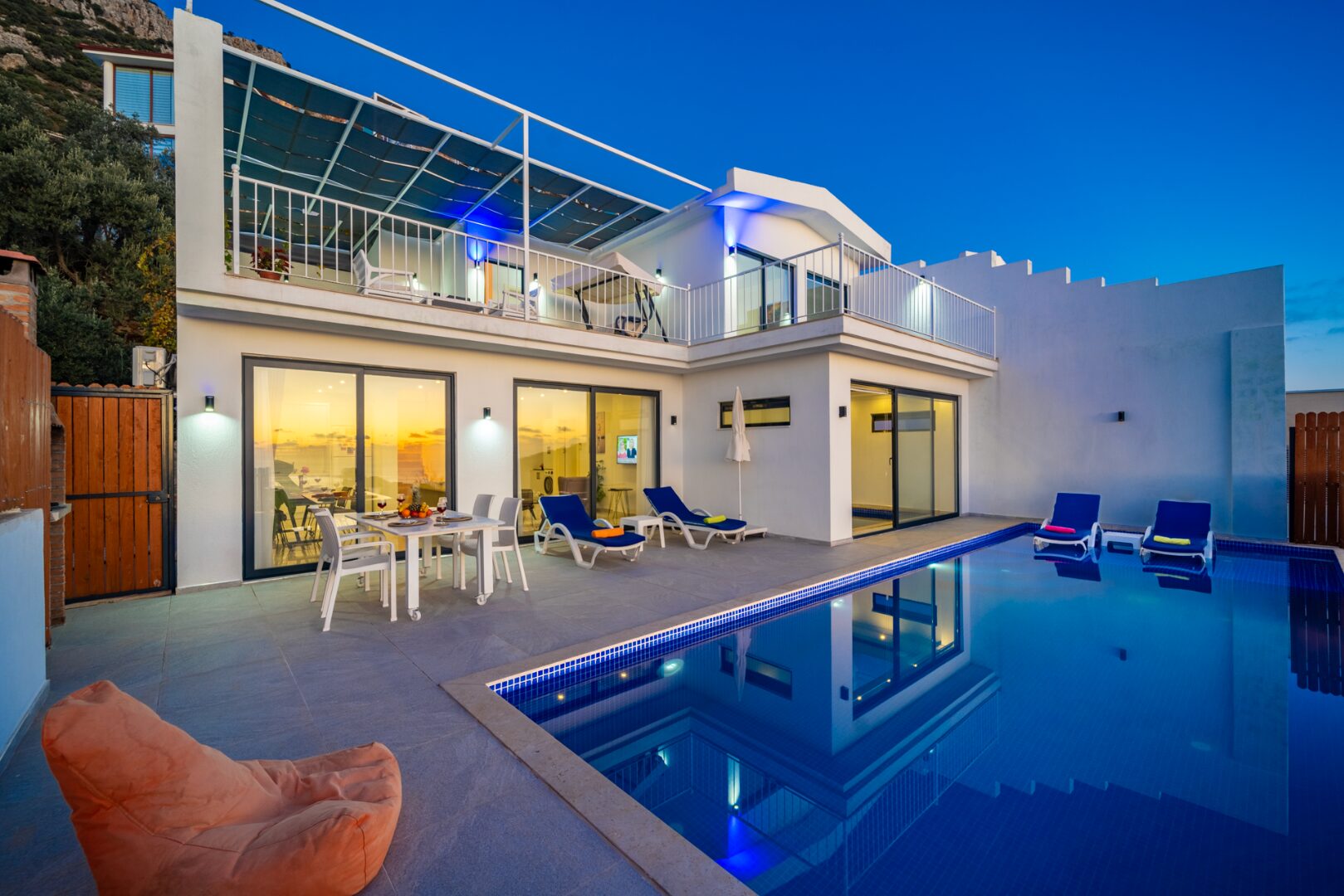 Villa Glorya — 4