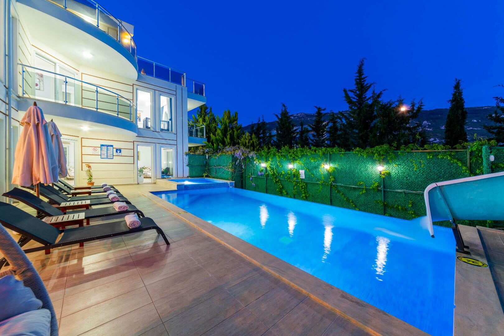 Villa Disney 3 — 8