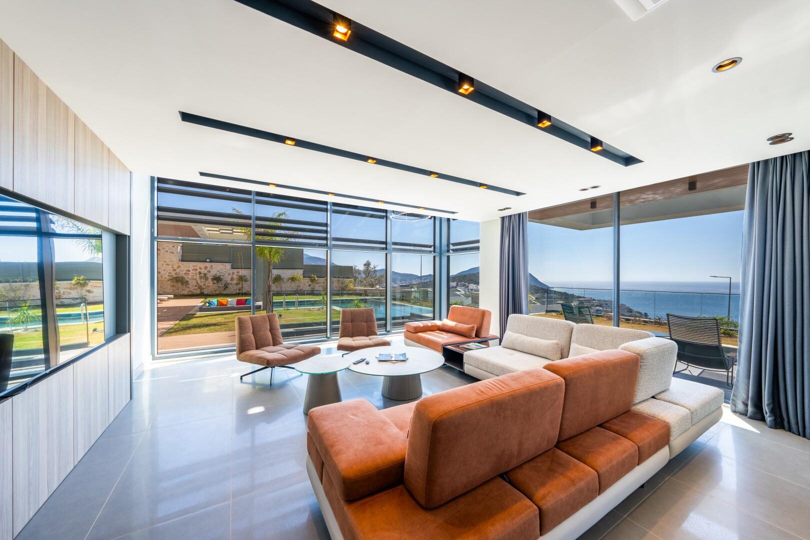 Villa Safran Flower — 52