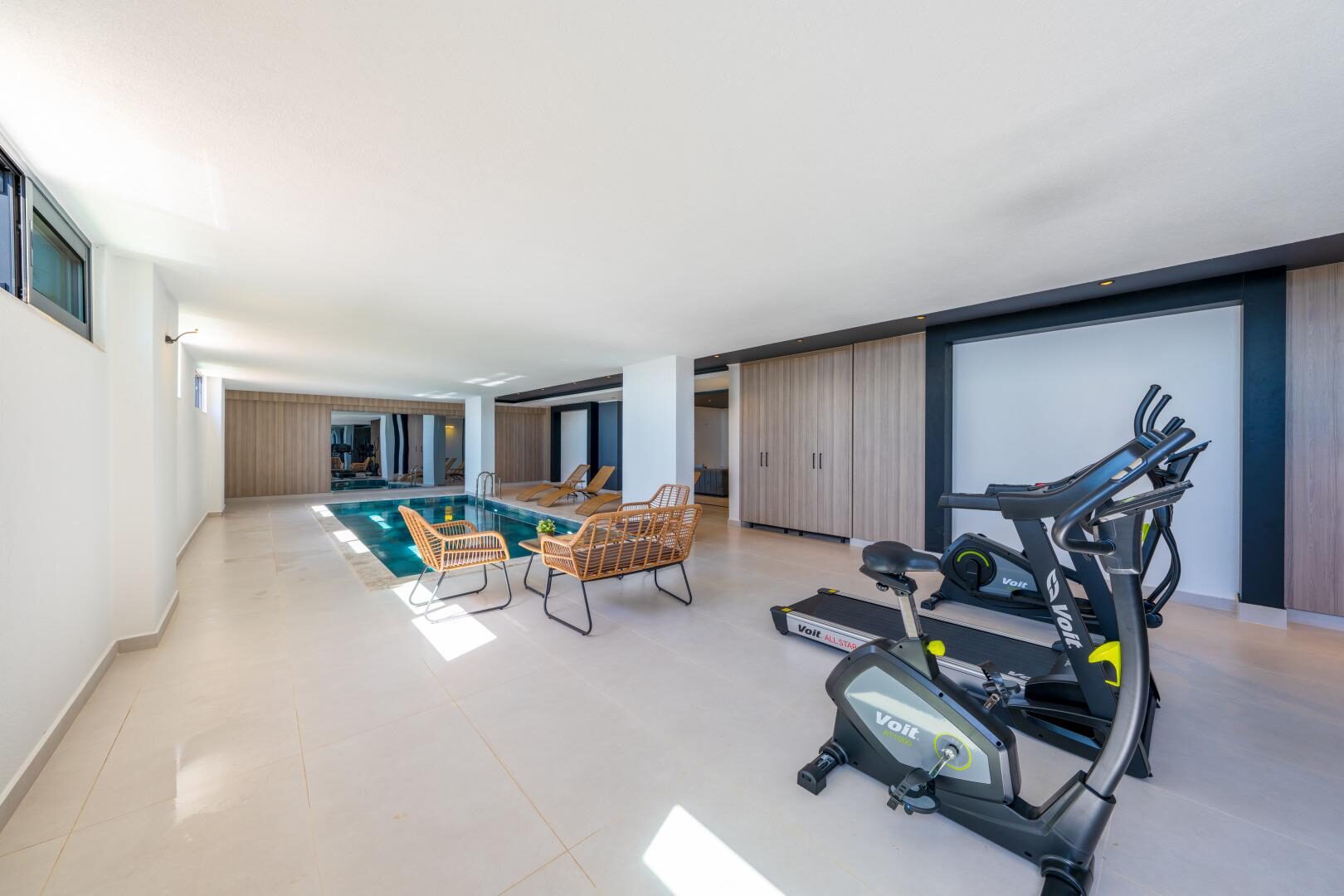 Villa Safran Flower — 60