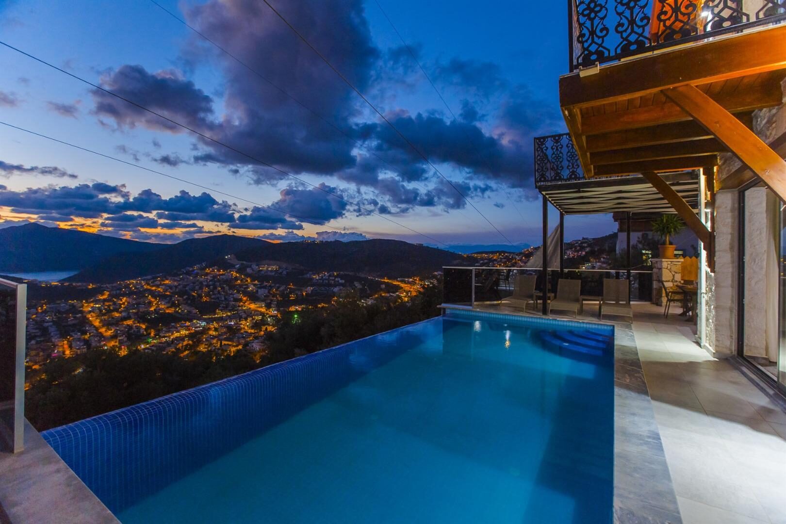 Villa Blue Vista — 3