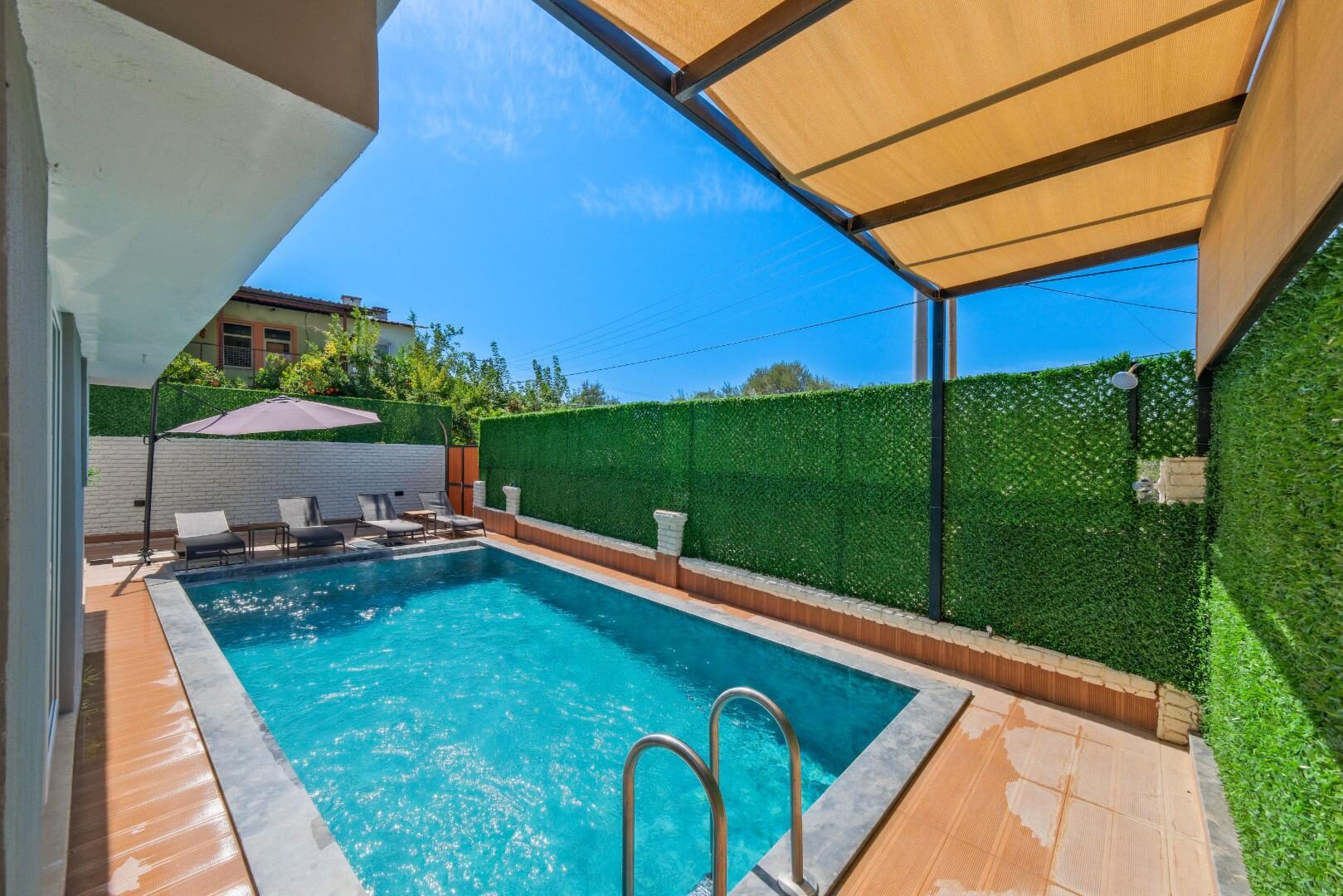Villa Halis — 36