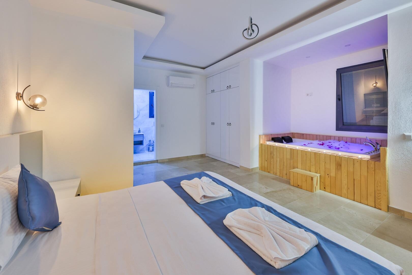 Villa Albedo Blue — 38