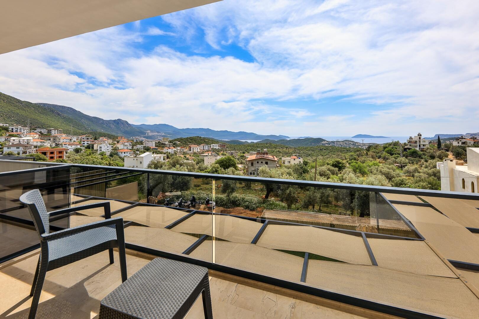 Villa Albedo Blue — 50