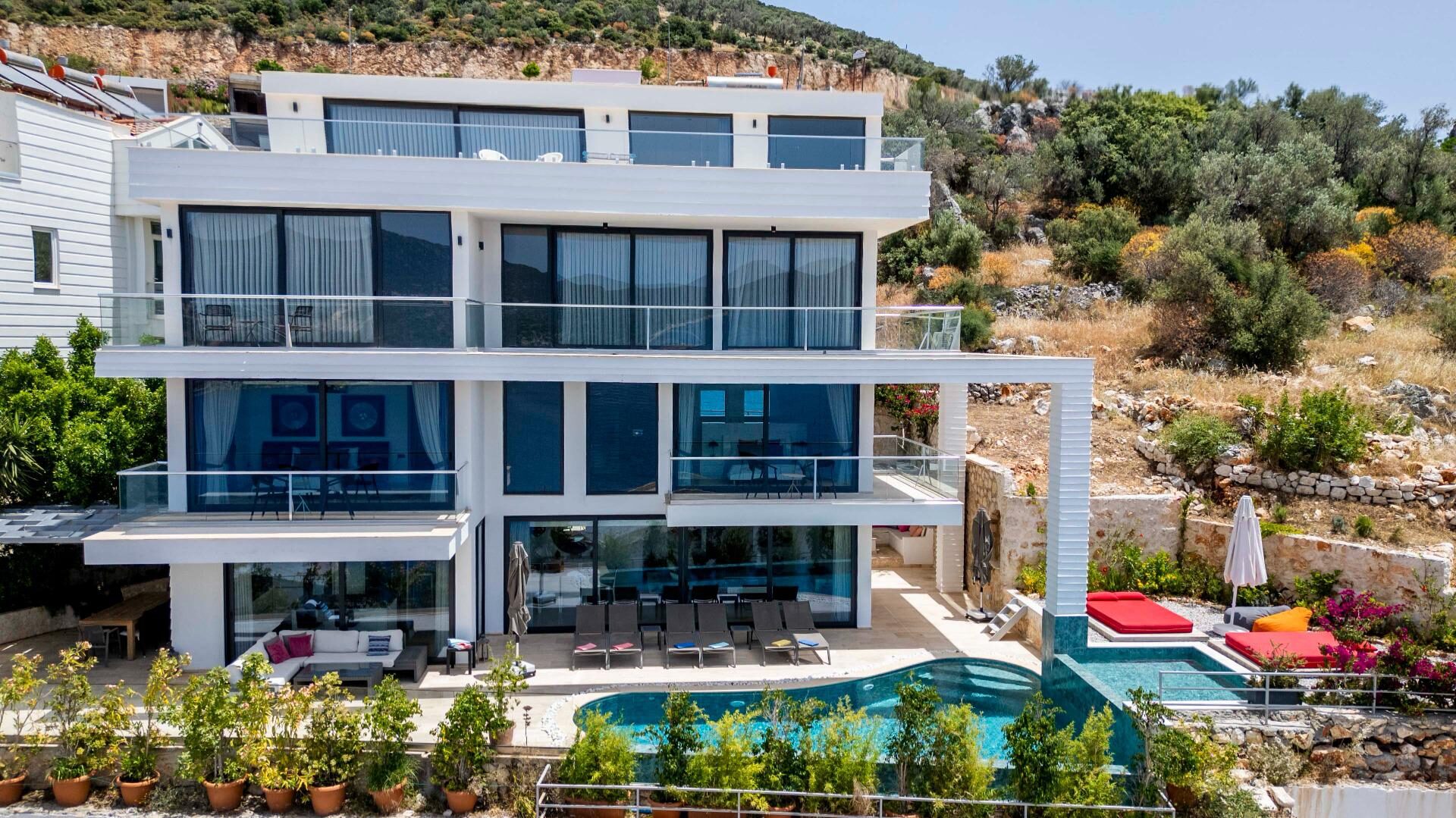Villa Lumineux — 2